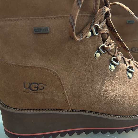 NWT UGG Waterproof Boots - Size 7 1/2 - Picture 6 of 6